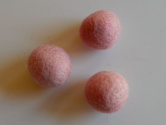 Bild von Filzkugel rosa 52 an Lager